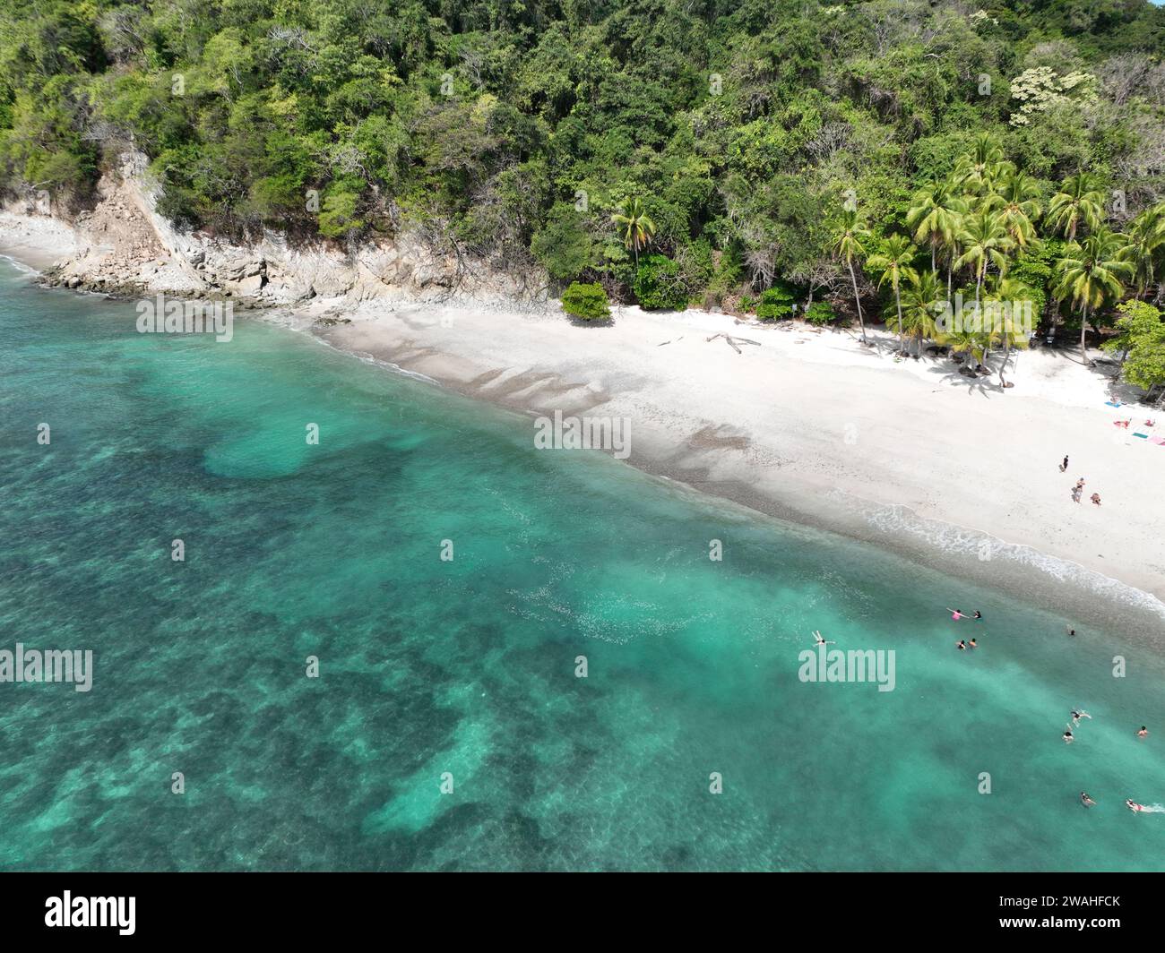 Immortalando lo splendore della costa: Splendide foto di Playa Quesera, la tranquilla bellezza del mare della Costa Rica Foto Stock