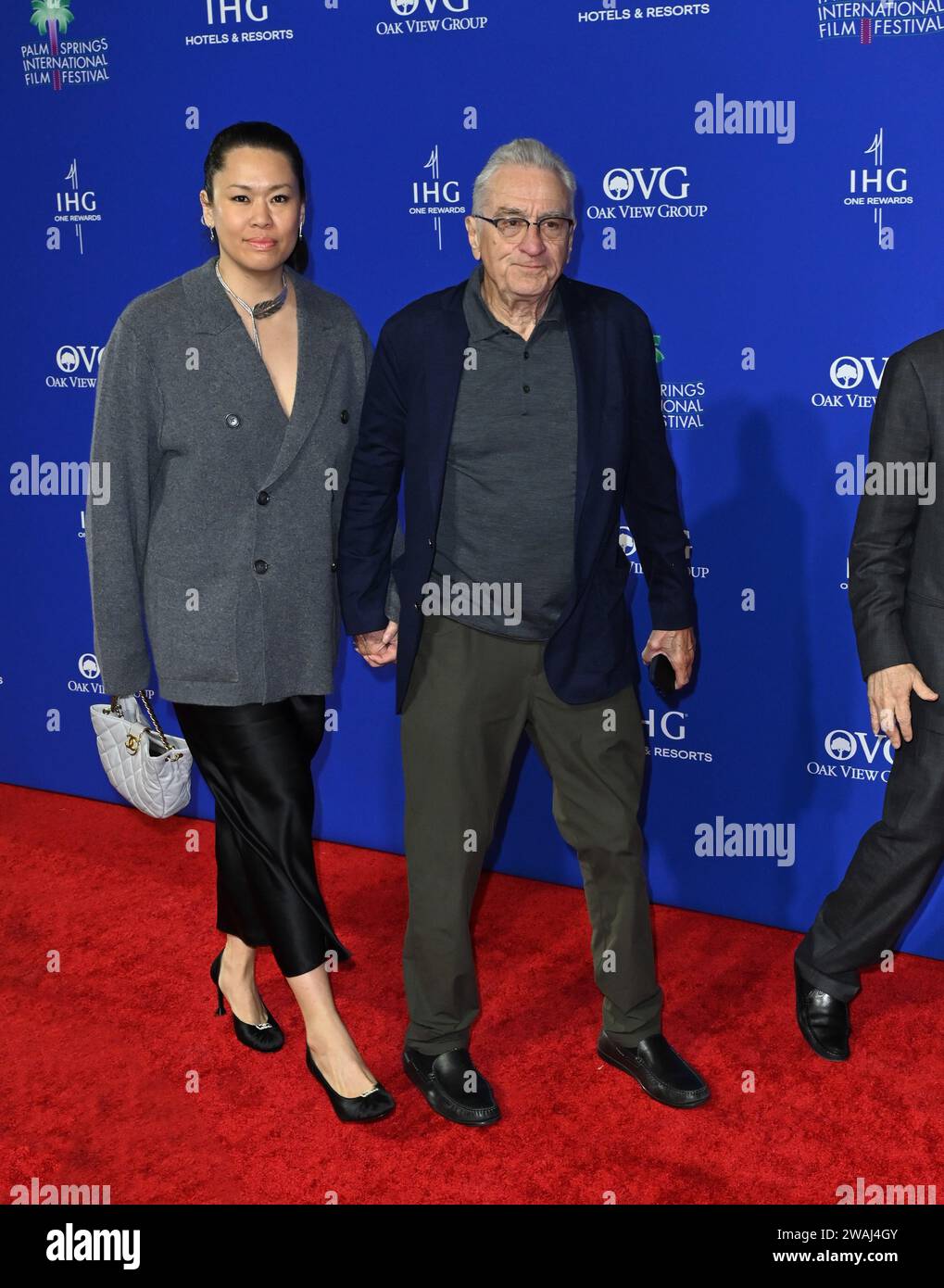 Palm Springs, Stati Uniti. 4 gennaio 2024. PALM SPRINGS, STATI UNITI. 4 gennaio 2024: Robert De Niro e Tiffany Chen al 35° Palm Springs International Film Festival Awards. Credito immagine: Paul Smith/Alamy Live News Foto Stock