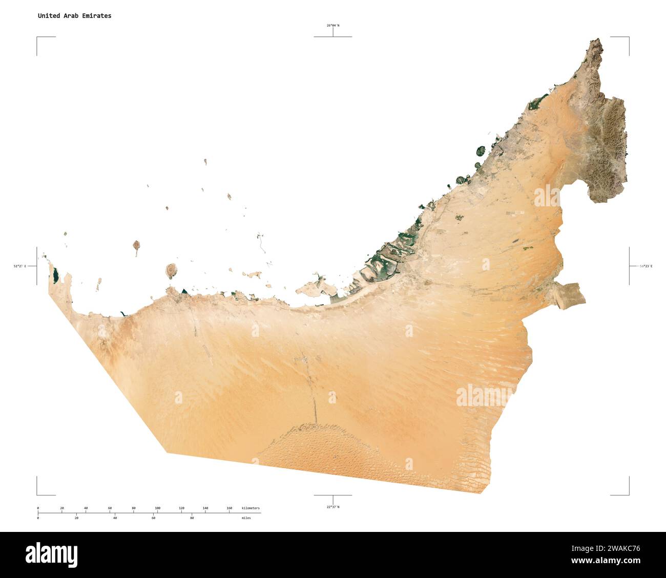 Forma di una mappa satellitare a bassa risoluzione degli Emirati Arabi Uniti, con scala di distanza e coordinate di confine della mappa, isolata su bianco Foto Stock