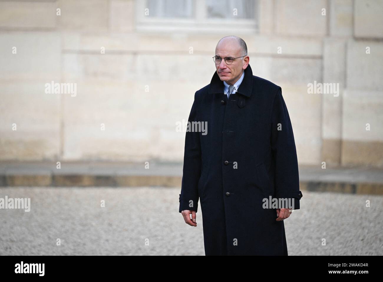 Parigi, Francia. 5 gennaio 2024. L'ex primo ministro italiano Enrico letta arriva al Palazzo Elysee per il tributo nazionale a Jacques Delors, il presidente francese ospita un pranzo per i capi di Stato e di governo europei e i rappresentanti delle istituzioni europee il 5 gennaio 2024. Foto di Tomas Stevens/ABACAPRESS.COM credito: Abaca Press/Alamy Live News Foto Stock