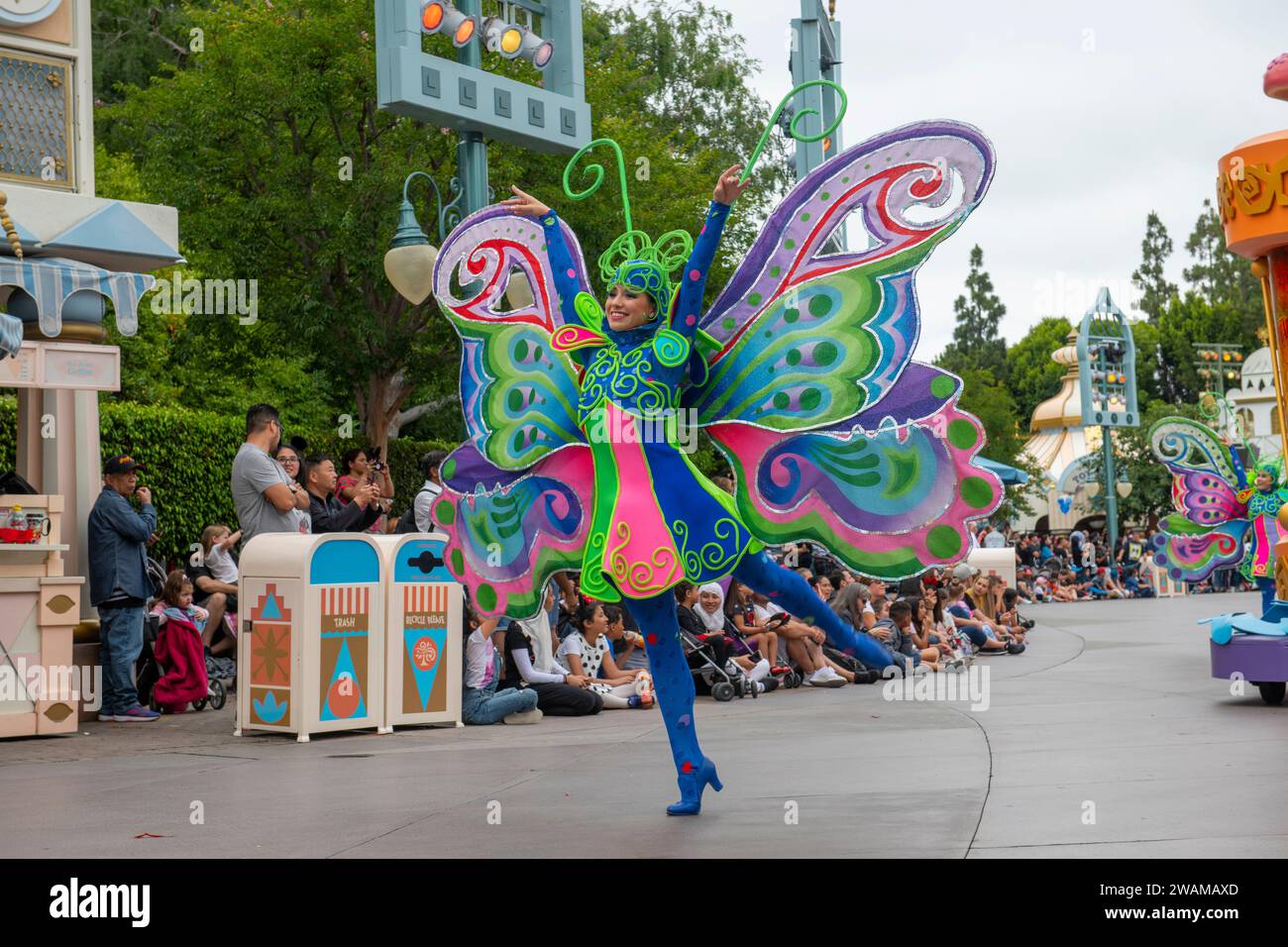 Mickey's Soundsational Parade al Disneyland Park di Anaheim, California, USA. Foto Stock
