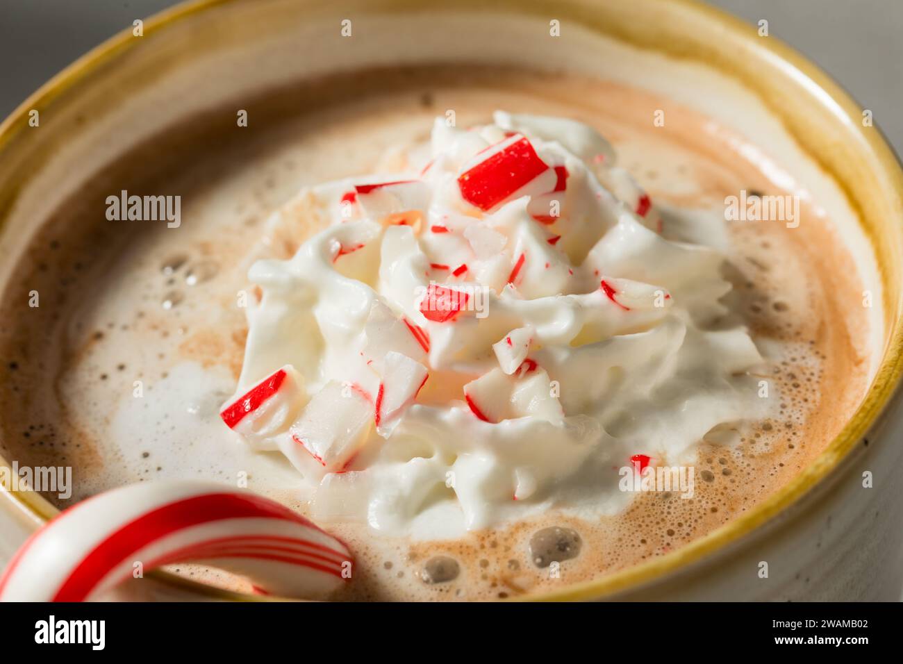 Hot Chocolate Cocao alla menta dolce con panna montata Foto Stock