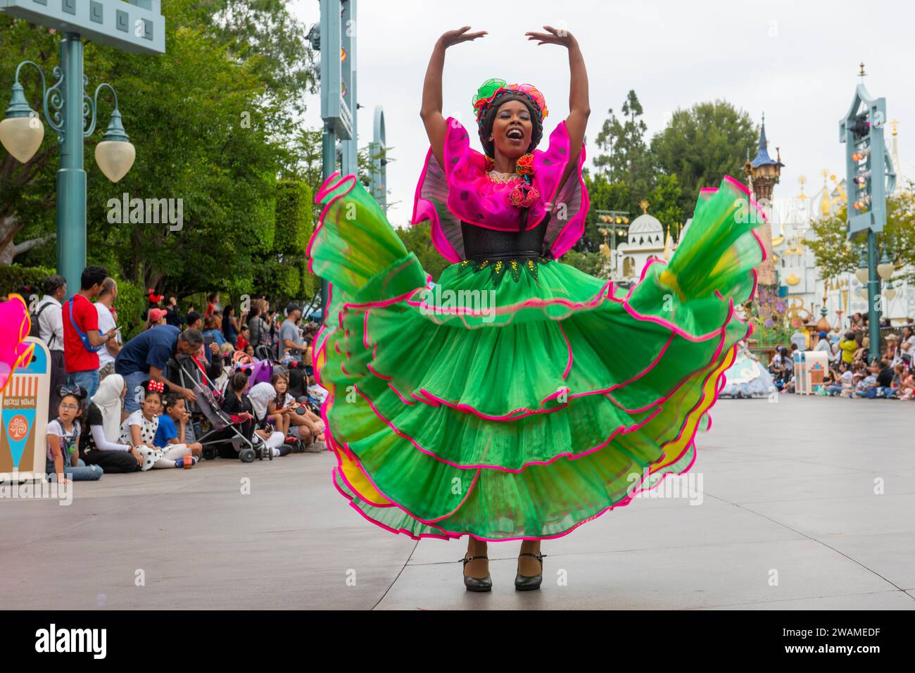 Mickey's Soundsational Parade al Disneyland Park di Anaheim, California, USA. Foto Stock