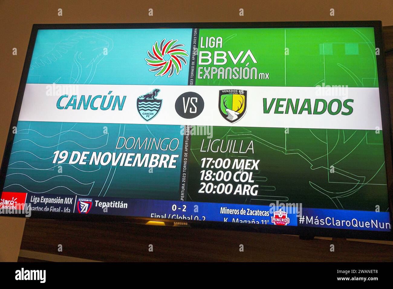 Merida Mexico, centro storico, schermo tv via cavo, calcio, futbol Cancun vs Venados, dipendenti Foto Stock