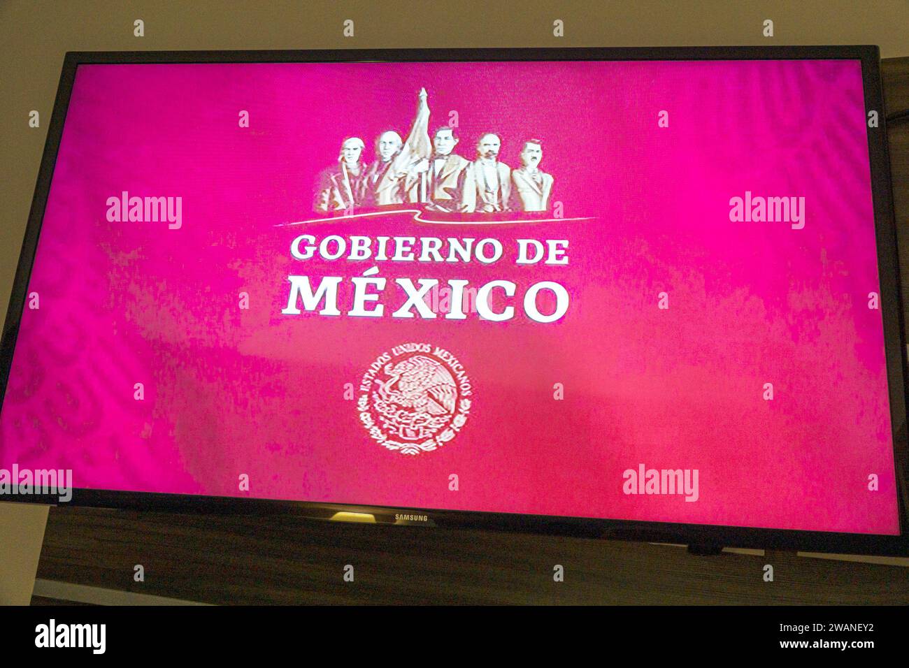 Merida Mexico, centro storico, schermo tv via cavo, annuncio governativo, ispanico messicano, latino-latino, spagnolo, spagnolo Foto Stock