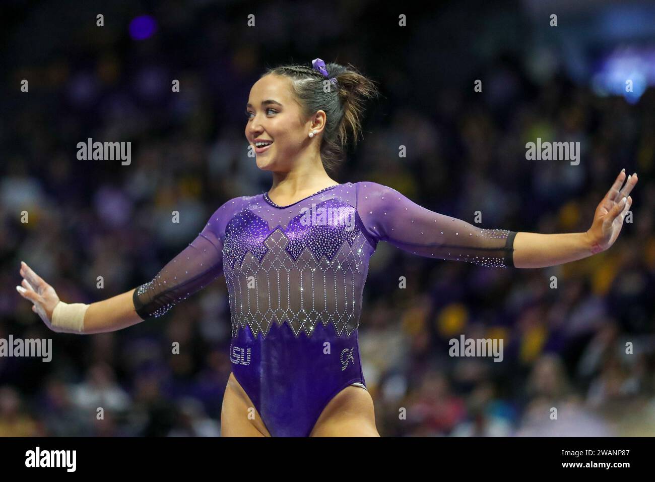 5 gennaio 2024: Aleah Finnegan della LSU compete sul fascio di bilanciamento durante l'azione NCAA Gymnastics tra Ohio St. Buckeyes e LSU Tigers al Pete Maravich Assembly Center di Baton Rouge, LOUISIANA. Jonathan Mailhes/CSM Foto Stock