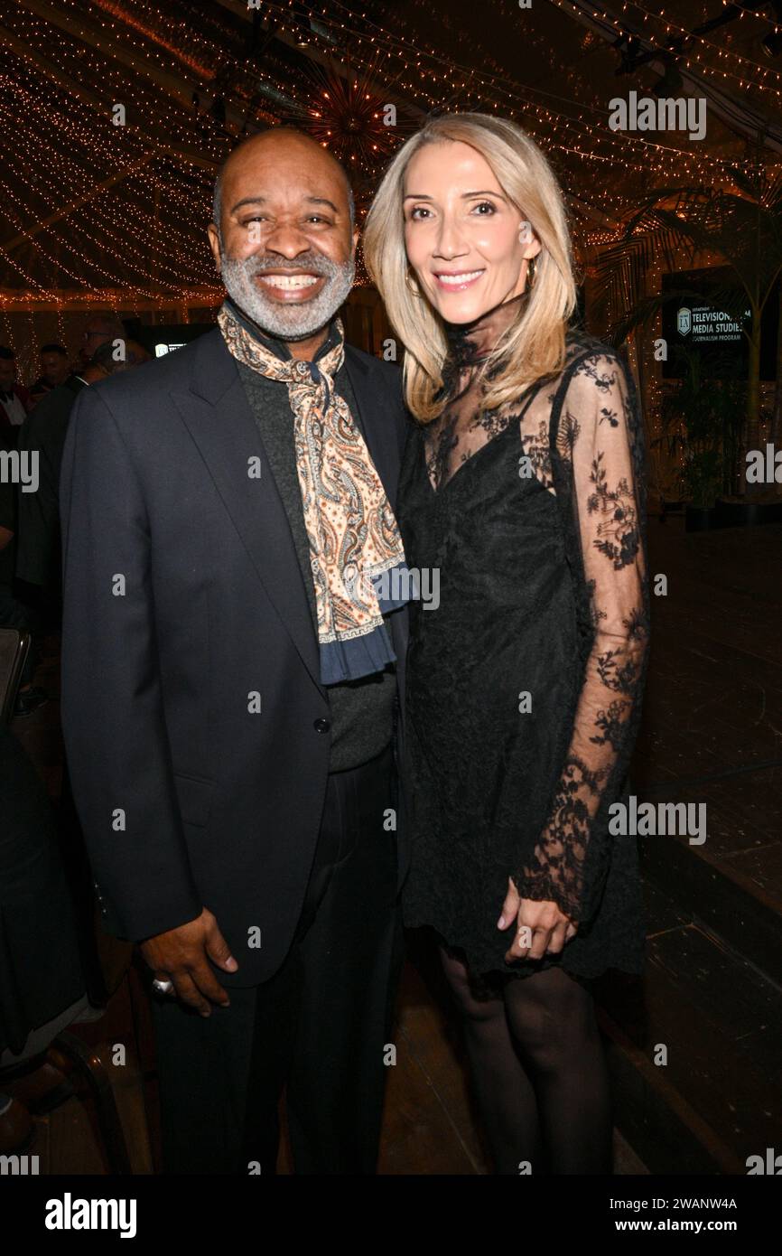 Earl Gibson III e Helen Hoehne alla cena della Golden Globe Foundation tenutasi al Beverly Hilton il 5 gennaio 2024 a Beverly Hills, California. Foto Stock