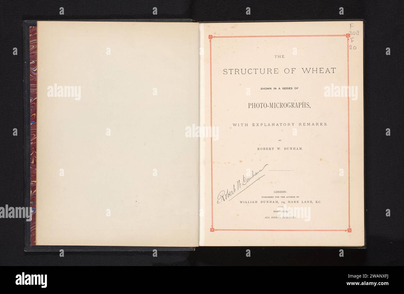 La struttura del grano mostrata in una serie di foto-micrografi, con note esplicative, Robert W. Dunham, libro London paper del 1892. cartone. supporto fotografico. stampa in pelle/stampa in albume/carta marmorizzata con lumaca Foto Stock