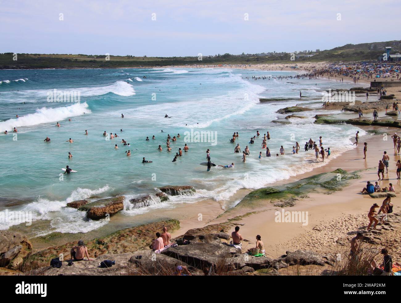 Un'intensa giornata estiva sulla spiaggia di Maroubra Foto Stock