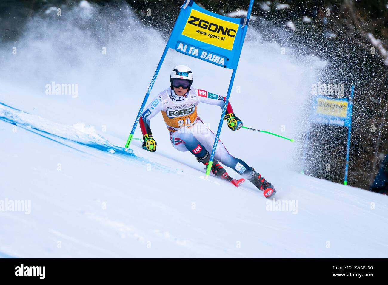 Alta Badia, Italia 17 dicembre 2023. STEEN OLSEN Alexander (NOR) gareggia nella Coppa del mondo di sci alpino Audi Fis 2023-24 Slalom gigante maschile sulla GR Foto Stock
