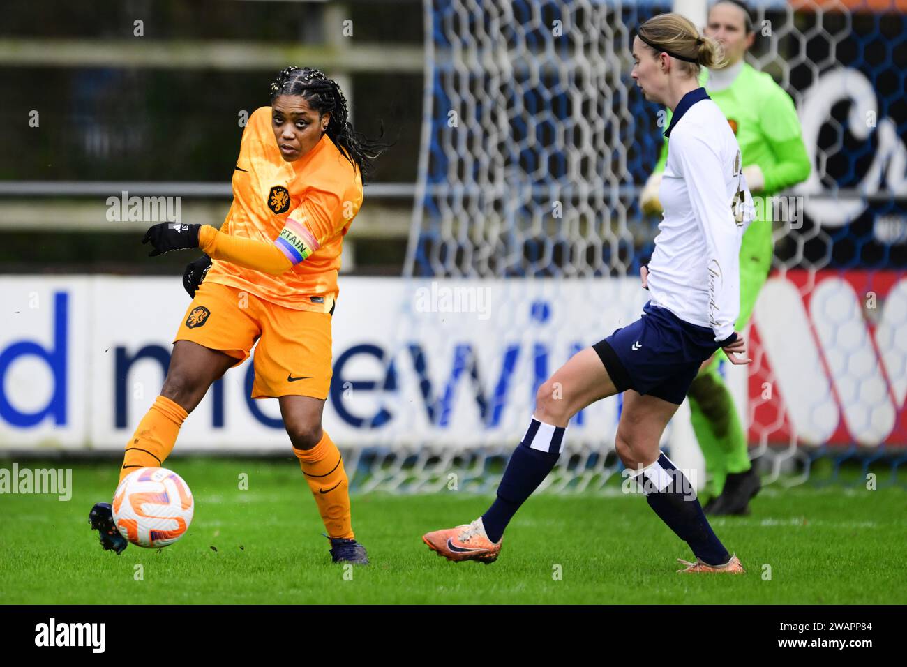 HAARLEM - Dyanne Bito durante il tradizionale incontro di Capodanno con le ex internazionali della squadra femminile olandese al Royal HFC. ANP OLAF KRAAK paesi bassi fuori - belgio fuori Foto Stock