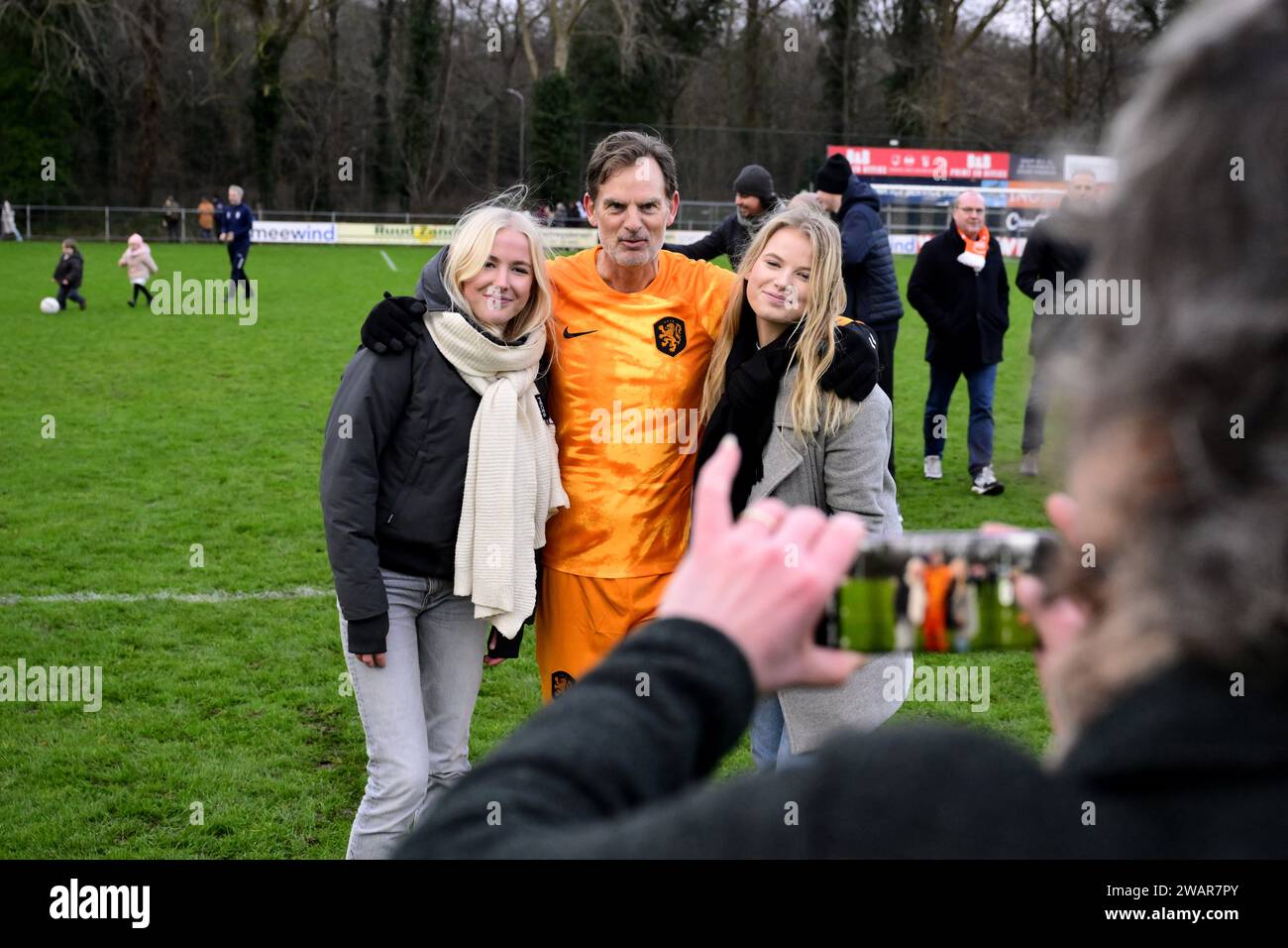 HAARLEM - ex Ronald de Boer dopo il tradizionale incontro di Capodanno con gli ex internazionali della squadra maschile olandese al Royal HFC. ANP OLAF KRAAK paesi bassi fuori - belgio fuori Foto Stock