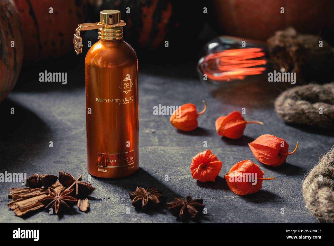 Una bella esposizione della fragranza, il profumo chiamato Honey aoud, di Montale paris Foto Stock