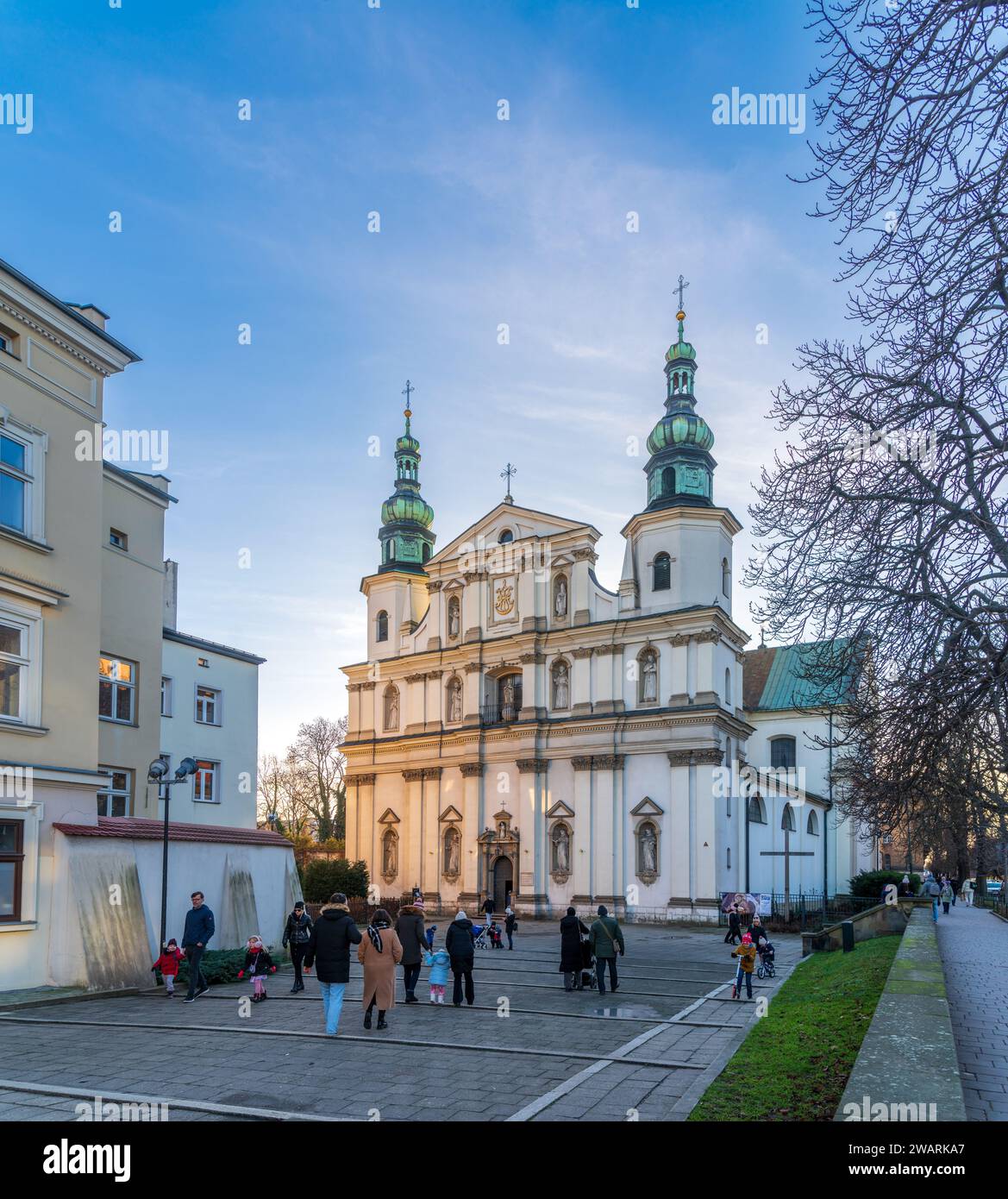 CRACOVIA, POLONIA - 27 DICEMBRE 2023: Esterno della chiesa di Sant'Andrea. Si tratta di una chiesa romanica costruita tra il 1079 e il 1098 da un medioevale polacco Foto Stock