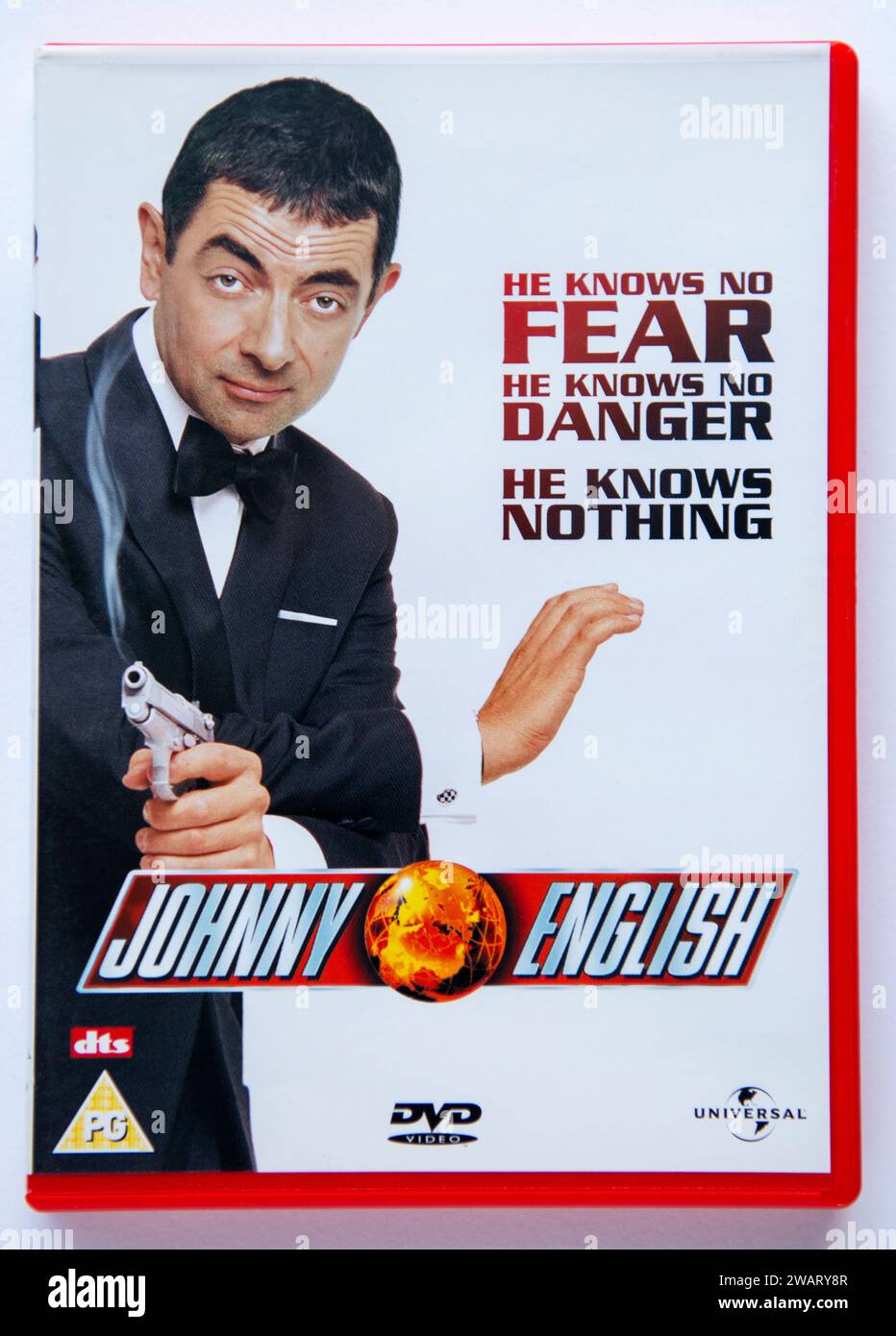 Copertina di una copia in DVD di Johnny English, un film comico di spionaggio, originariamente distribuito nei cinema nel 2003 Foto Stock