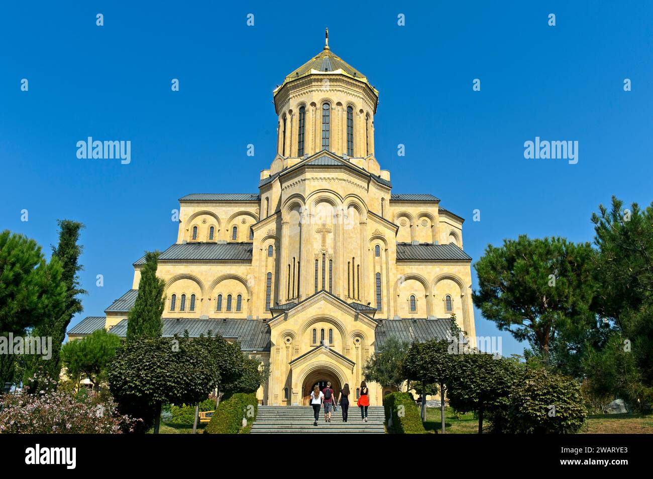 Cattedrale di Sameba, chiesa della Santissima Trinità, nel distretto di Avlabari, Tbilisi, Georgia Foto Stock