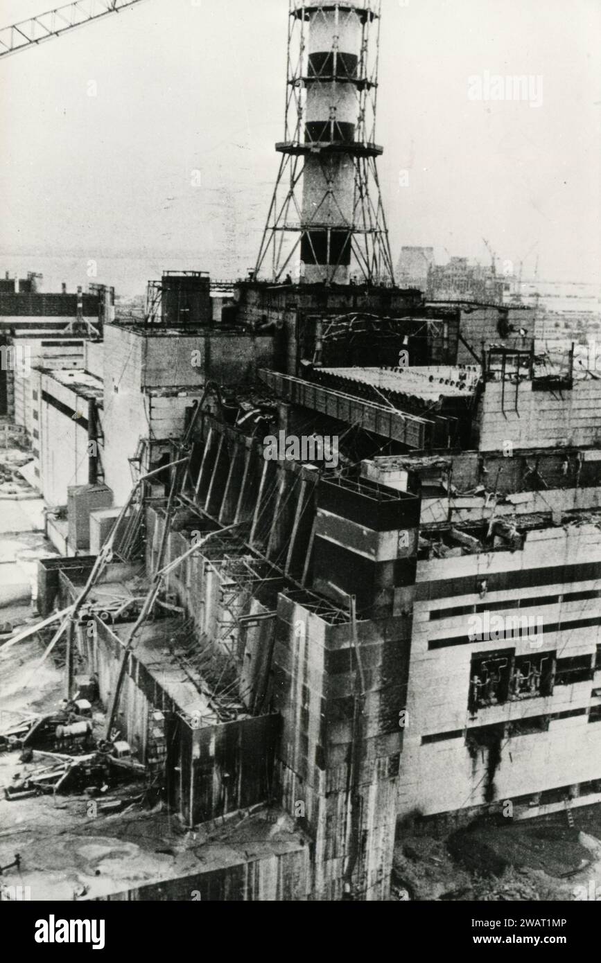 Unità nr 4 della centrale nucleare dopo l'incidente, Cernobyl, Ukraina 1986 Foto Stock