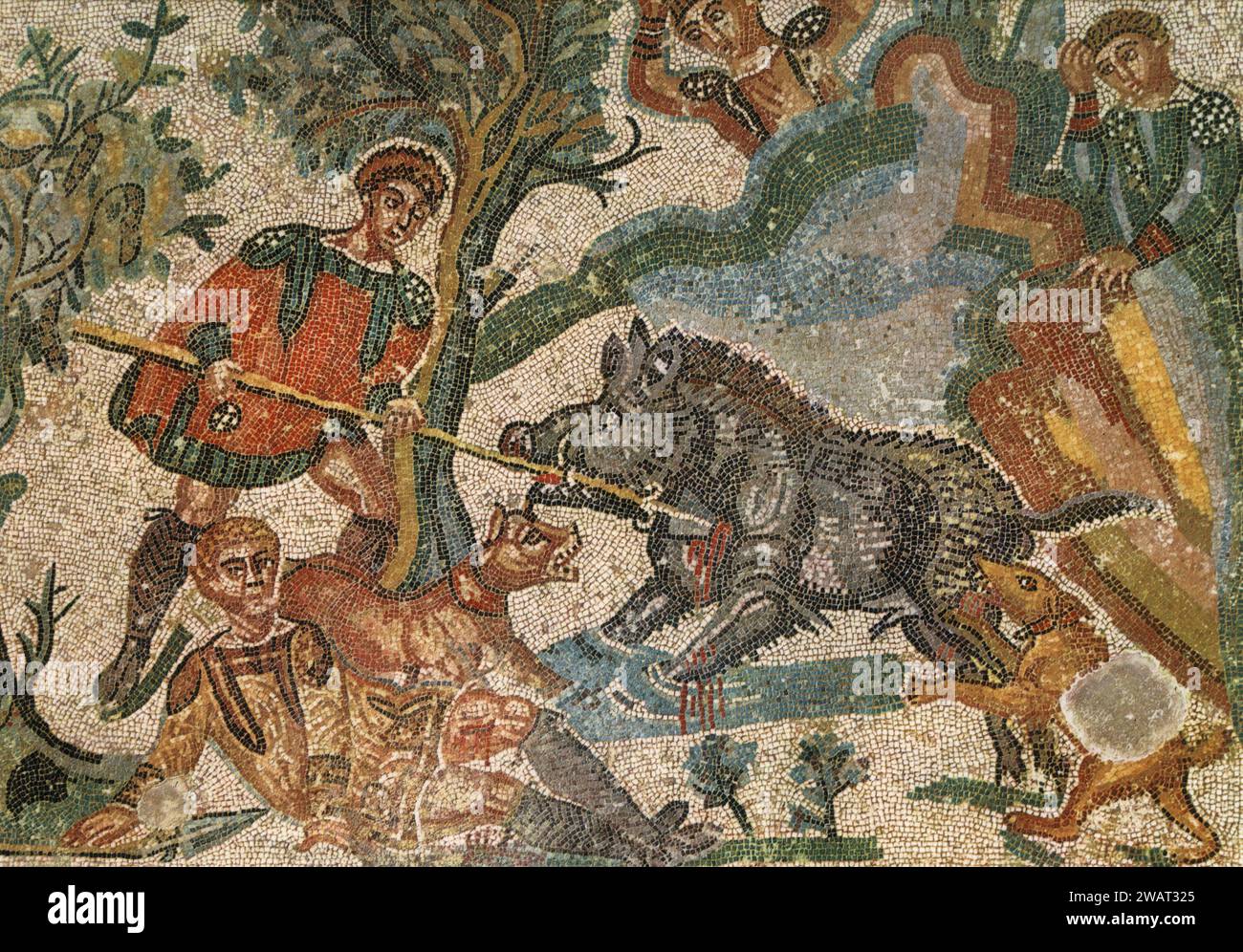 Antico scenario di caccia ai mosaici: Caccia al cinghiale, Villa romana del Casale, Piazza Armerina, Sicilia, Italia anni '1960 Foto Stock
