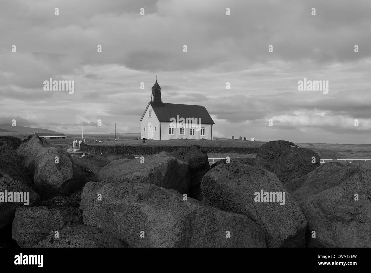 Strandarkirkja è una chiesa parrocchiale luterana a Selvogur, sulla costa meridionale dell'Islanda Foto Stock