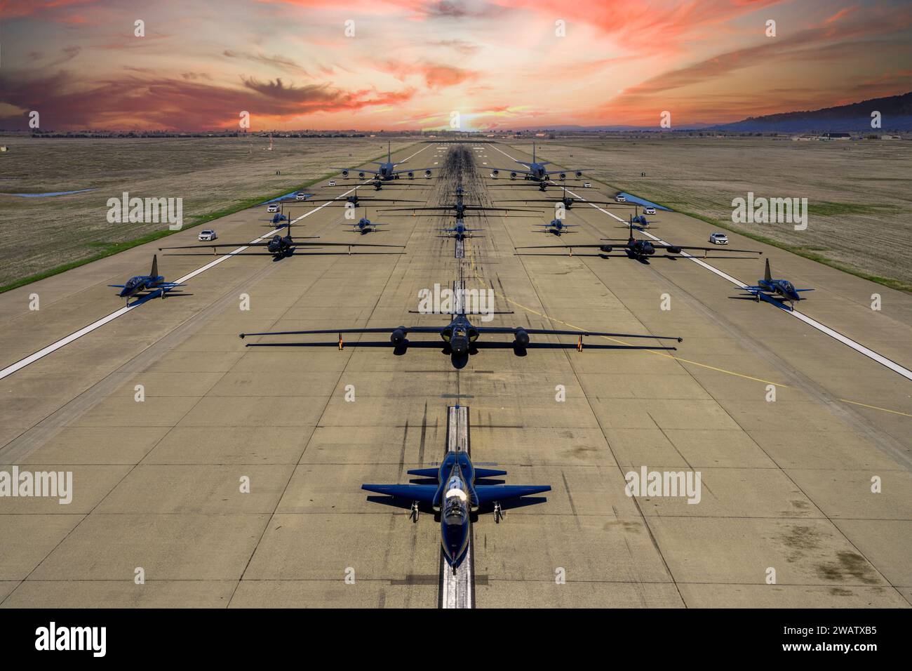 U.S. Air Force U-2 Dragon Lady’s e Chase Cars del 99th Reconnaissance Squadron, T-38 Talon del 1st Reconnaissance Squadron, e KC-135R Stratotanker’s del 940th Air Refueling Wing conducono un Elephant Walk sulla Beale Air Force base, California, 4 gennaio 2023. La passeggiata degli elefanti mostrava una dimostrazione di potenza aerea congiunta tra le ali ospitate a Beale. Questa foto è stata modificata aumentando la saturazione e scattata in un cielo per creare un'illustrazione. (Illustrazione dell'aeronautica militare statunitense di Juliana Londono) Foto Stock