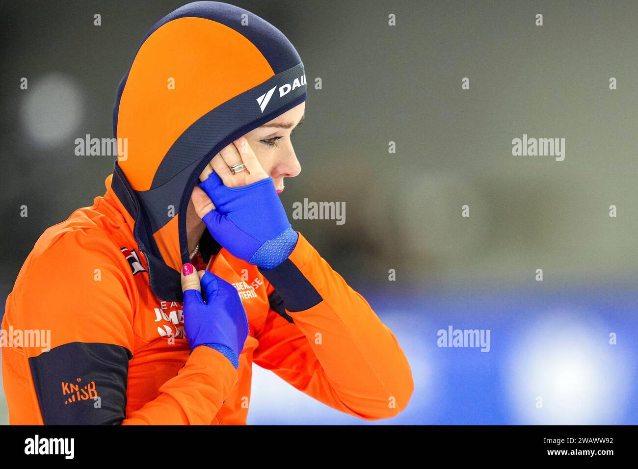 Heerenveen, Paesi Bassi. 6 gennaio 2024. HEERENVEEN, PAESI BASSI - 6 GENNAIO: Antoinette Rijpma-De Jong gareggia sui 1500 m delle donne durante i campionati europei di pattinaggio di velocità ISU a Thialf il 6 gennaio 2024 a Heerenveen, Paesi Bassi. (Foto di Douwe Bijlsma/Orange Pictures) credito: dpa/Alamy Live News Foto Stock