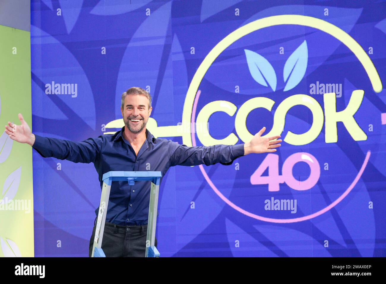 RAI sede di Napoli, 18/12/2023 programma televisivo di cucina COOK 40 - condotta da Flavio Montrucchio. Napoli studi rai napoli italia Copyright: XFABIOxSASSOxFABIOxSASSOx IMG 2255 Foto Stock