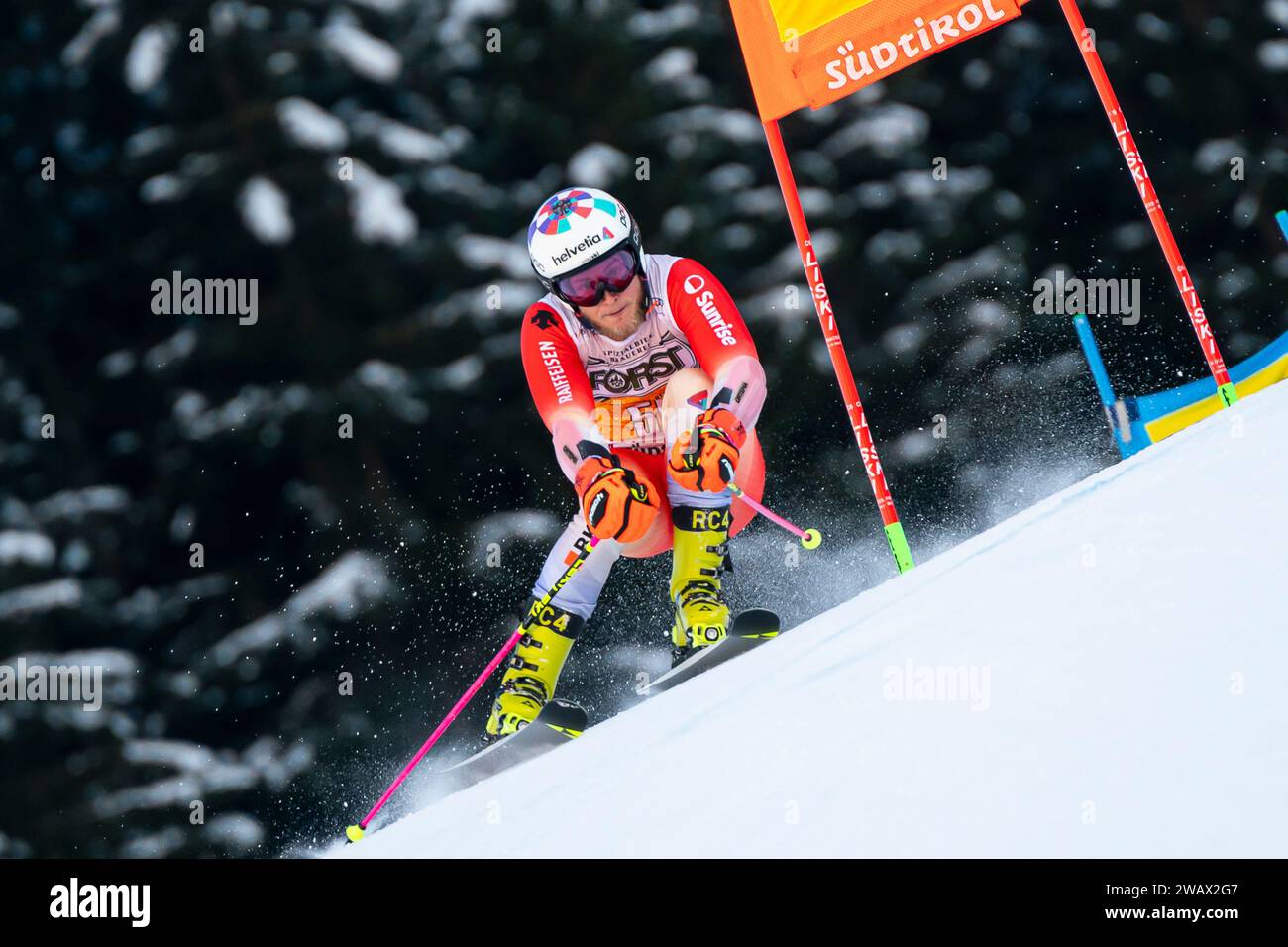 Alta Badia, Italia 17 dicembre 2023. JANUTIN Fadri (sui) gareggia nella Coppa del mondo di Sci Alpino Audi Fis 2023-24 Slalom Gigante maschile sulla Gran Risa Foto Stock