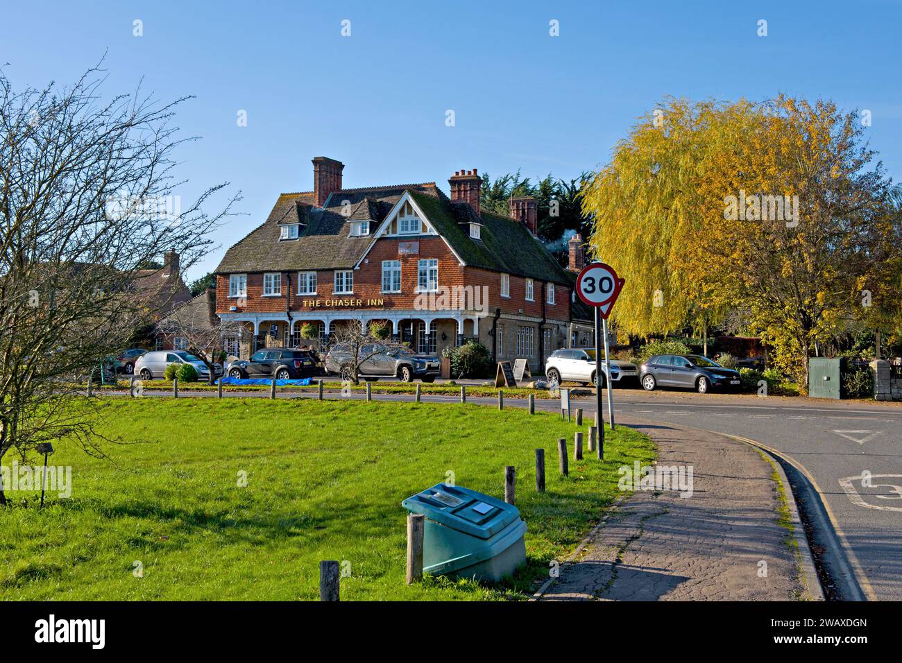 Il Chaser Inn, situato nel villaggio Kentish di Shipbourne Foto Stock