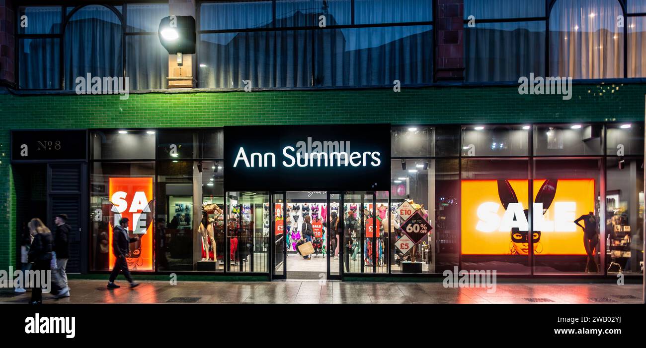 Un negozio Ann Summers a Castle Place, Belfast, Irlanda del Nord, che vende lingerie e giocattoli sessuali. Foto Stock