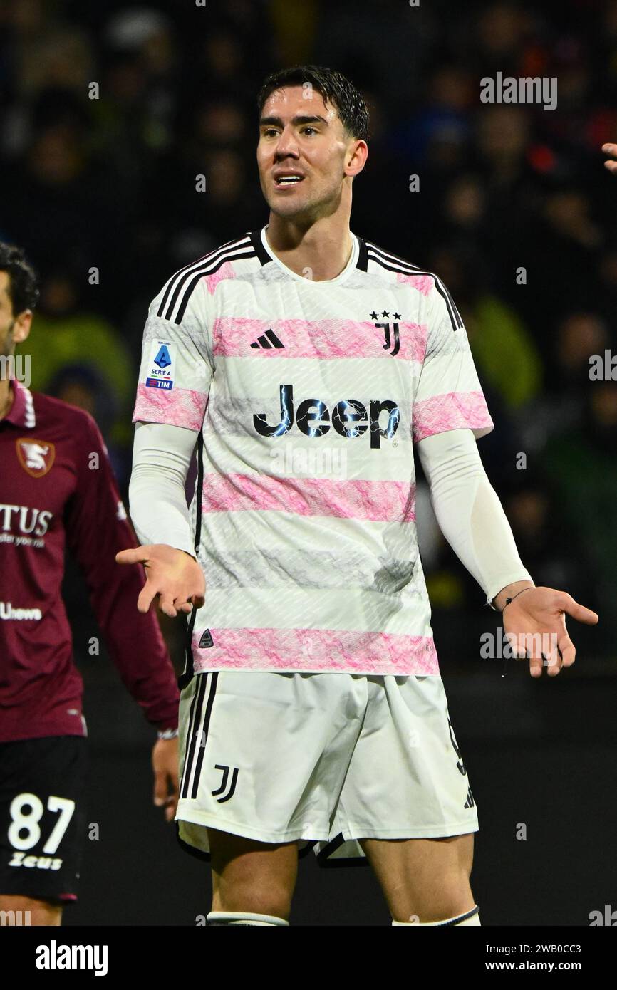 Salerno, Italia. 7 gennaio 2024. Dusan Vlahovic della Juventus FC gestures durante il match di serie A TIM tra US Salernitana e Juventus FC allo Stadio Arechi di Salerno, Italia, il 7 gennaio 2024. Crediti: Nicola Ianuale/Alamy Live News Foto Stock