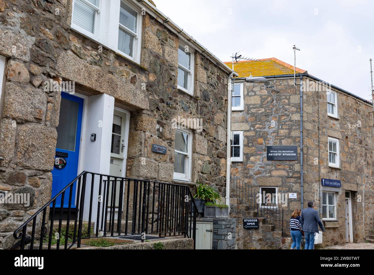 Centro di St Ives in Cornovaglia, studi di artisti e cottage, Inghilterra, Regno Unito, 2023 Foto Stock