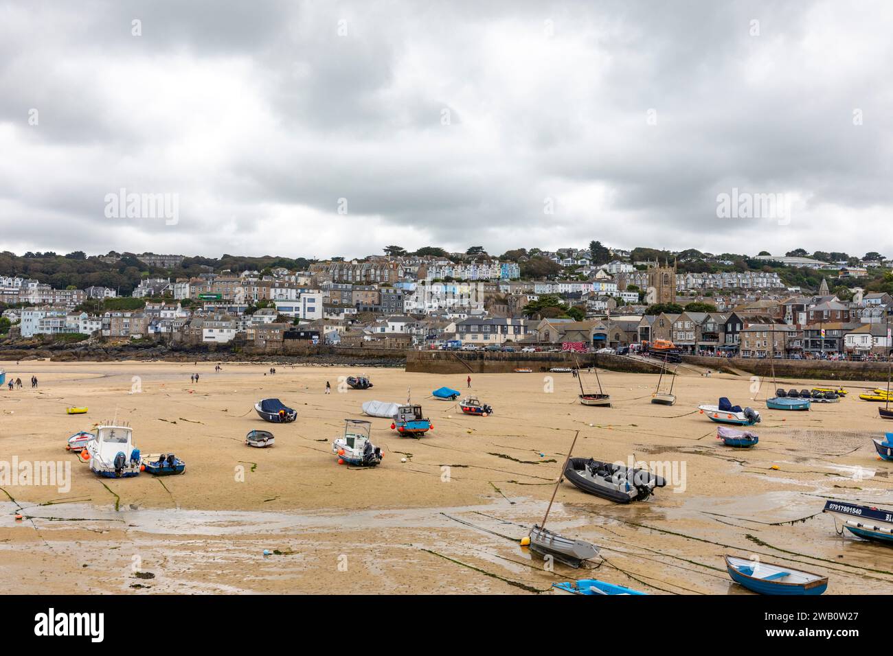 St Ives città della Cornovaglia e popolare destinazione per le vacanze al mare, Inghilterra, Regno Unito, 2023 Foto Stock