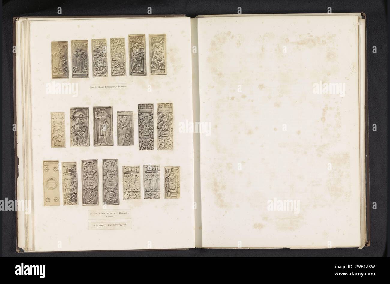 Diciannove produzioni fotografiche di una pubblicazione della società Arundel con rilievi romani e bizantini d'avorio, Anonymous, c. 1859 - nel o prima del 1869 foto di supporto fotografico album di stampa albumen. scultura (+ rilievo  scultura) Foto Stock