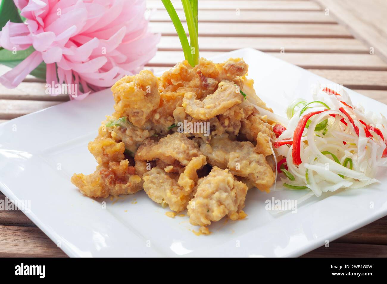 Calamari fritti ricoperti di uovo salato Foto Stock