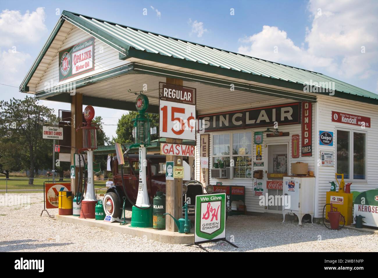 stazione di servizio gay parita sulla route 66 a paris springs, missouri Foto Stock