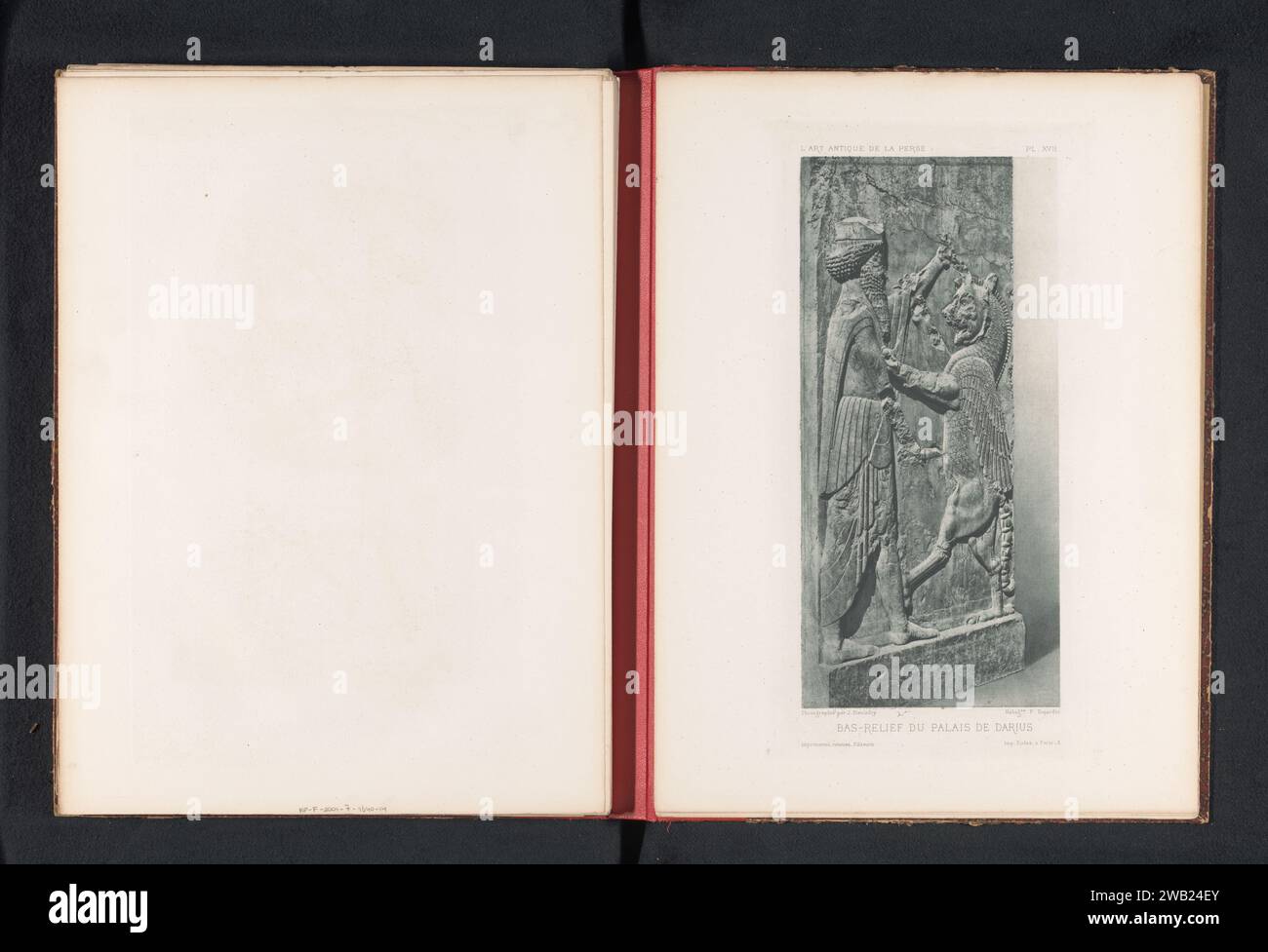 Rilievo di un re e di un animale mitologico del Palazzo di Dario i a Persepoli, Jane Dieulafoy, c. 1880 - in o prima del 1885 stampa fotomeccanica questa stampa fa parte di una copertina con venti stampe su diciassette riviste e quindici riviste di testo. Scultura di carta di Parigi (+ rilievo  scultura). animali favolosi  animali predatori. re Foto Stock