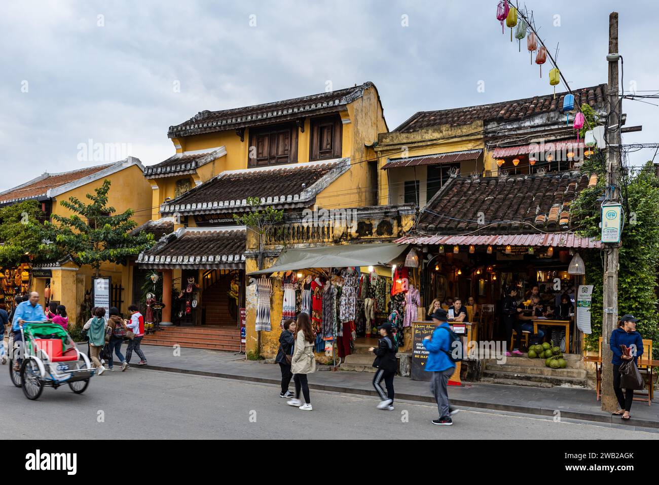 La città vecchia di Hoi An con le lanterne tradizionali Foto Stock