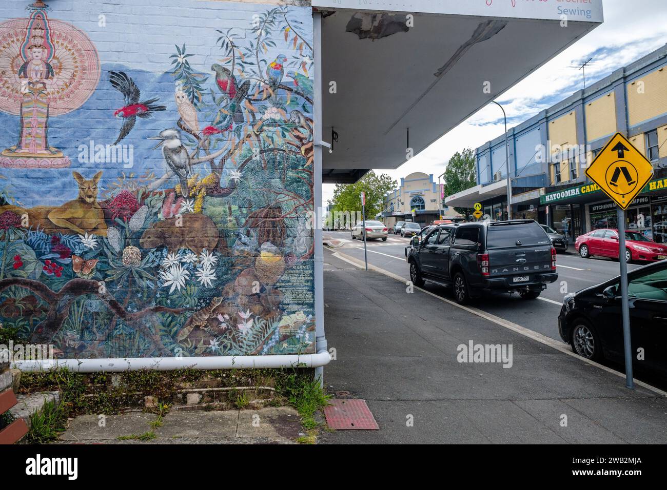 Murale che raffigura la fauna selvatica australiana in Waratah Street, Katoomba, nuovo Galles del Sud, Australia Foto Stock