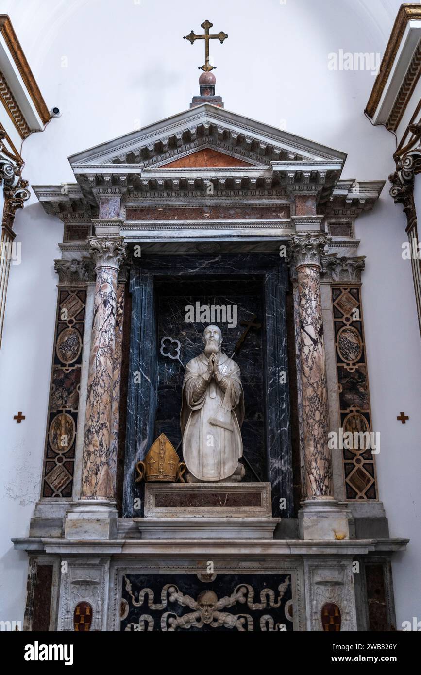 Cappella della Cattedrale di Monreale o di Santa Maria nuova nel centro storico di Monreale, Palermo, Sicilia, Italia Foto Stock