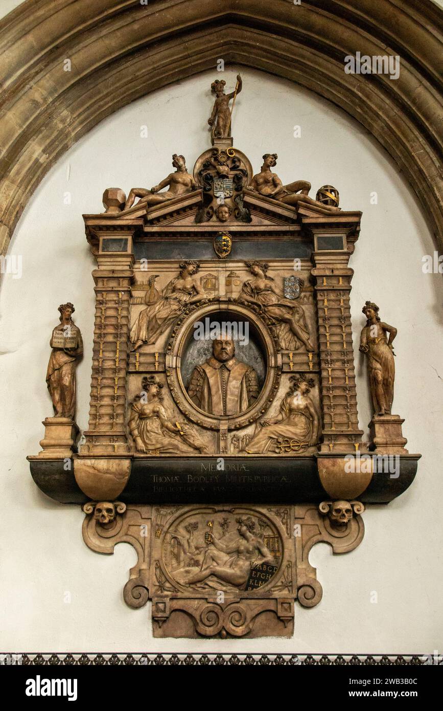 Regno Unito, Inghilterra, Oxfordshire, Oxford, Merton College Chapel, Sir Thomas Bodley Memorial di John Woodward Foto Stock