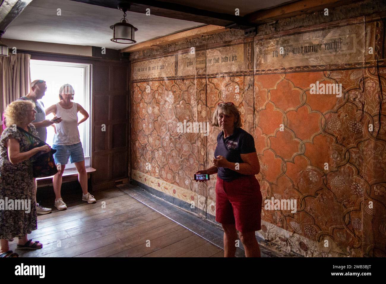 Regno Unito, Inghilterra, Oxfordshire, Oxford, Cornmarket Street, camera dipinta, decorazione elisabettiana dell'ex taverna della Corona Foto Stock