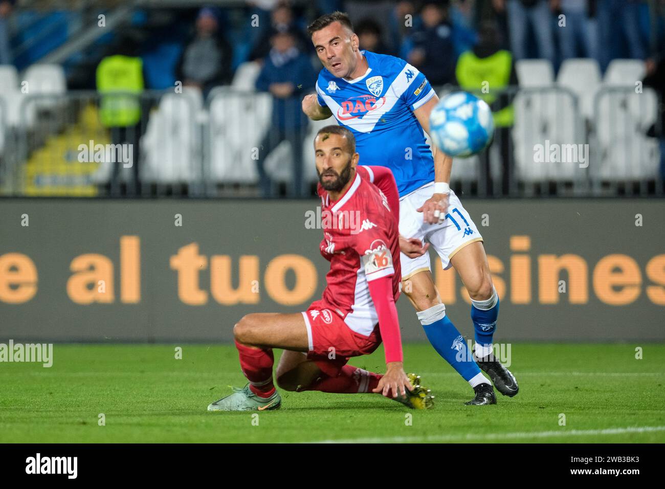 Gabriele Moncini del Brescia calcio FC durante la partita di campionato italiano di serie B tra Brescia calcio e SSC Bari presso Mario Rigamonti Stad Foto Stock