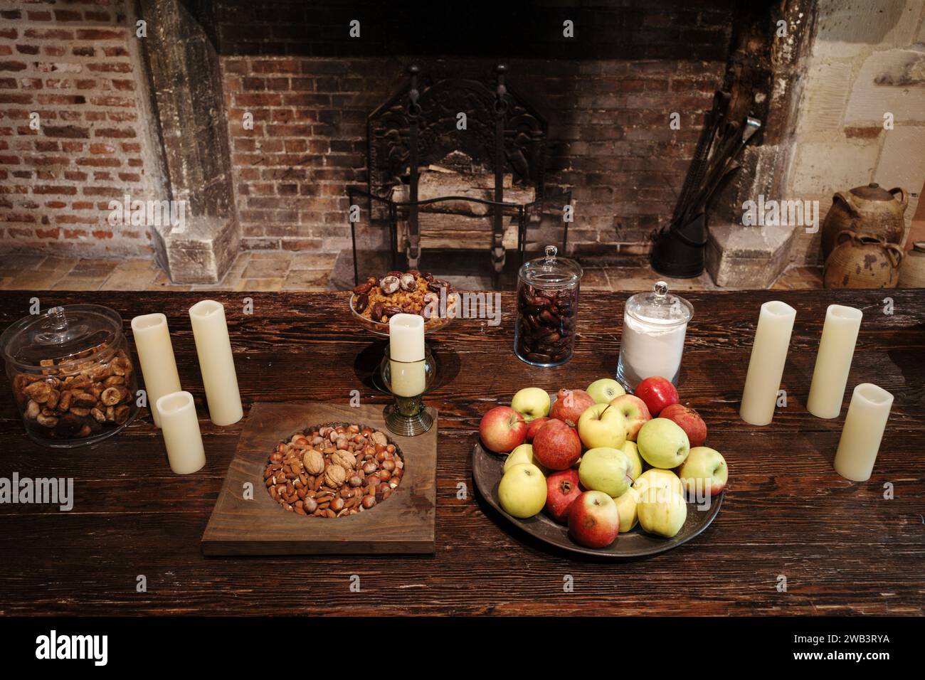 Amboise, Francia - 12 agosto 2023: Sala da pranzo Leonardo da Vincis nel castello di le Clos luce, dove visse per gli ultimi tre anni della sua vita Foto Stock