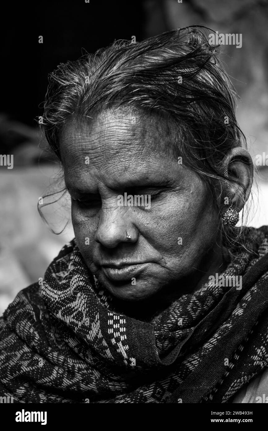 Volto dei lavoratori della ceramica, questa immagine è stata catturata il 29 dicembre 2024, da Saver, Bangladesh Foto Stock