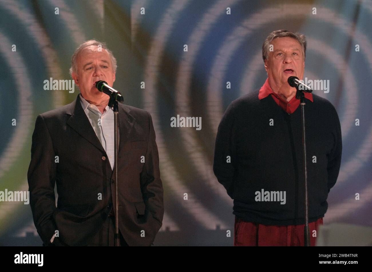 Milano Italia 2007-02-28 :Cochi e Renato, duo comico e cantanti,durante lo spettacolo televisivo musicale “CD Live” Foto Stock