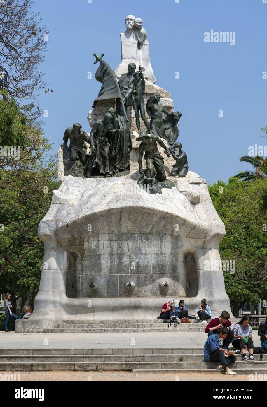 (Barcellona) Monumento al Dottore Robert - Josep Llimona i Bruguera. Foto Stock