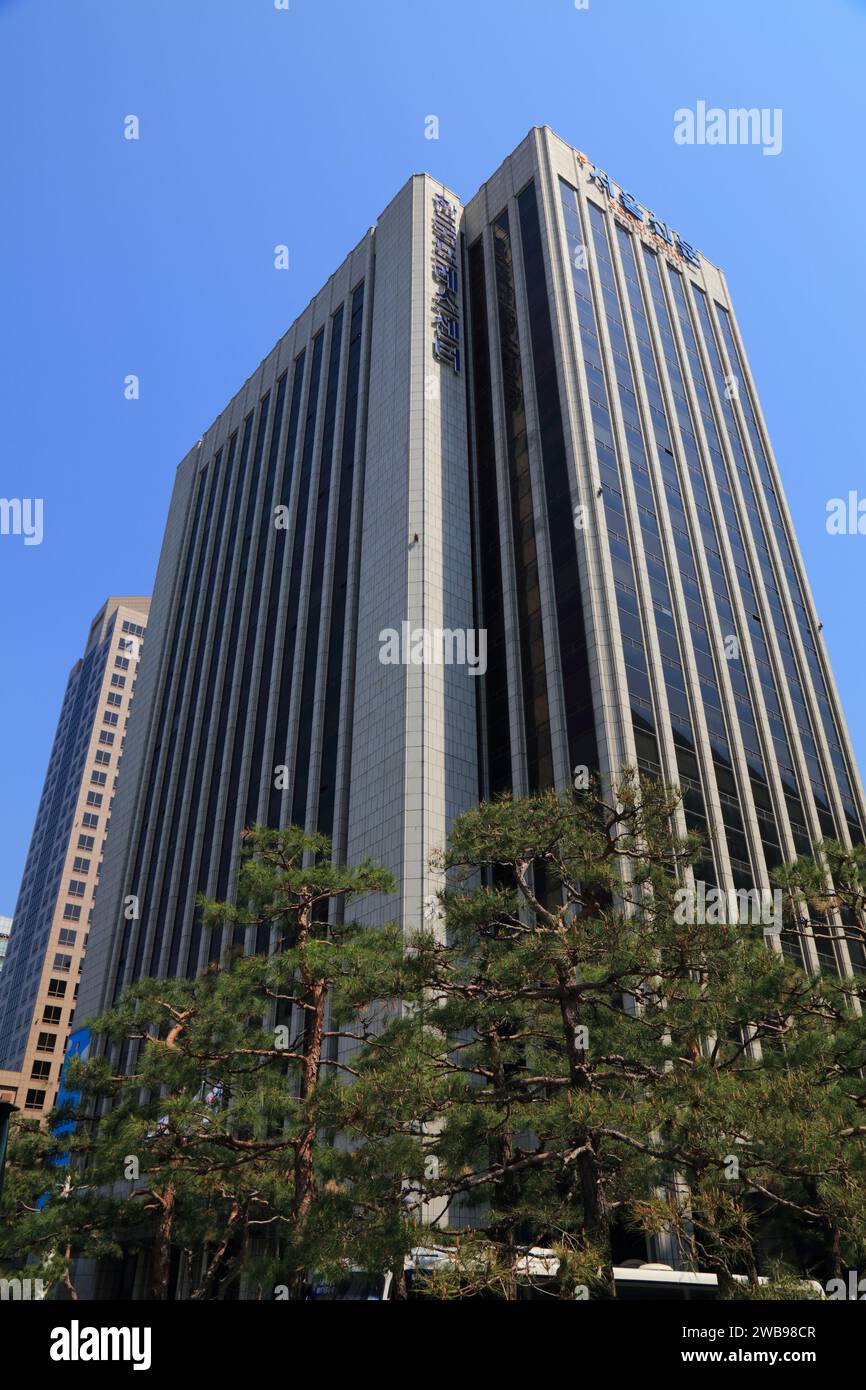 SEOUL, COREA DEL SUD - 9 APRILE 2023: Edificio del Korea Press Center nel centro di Seoul. È sede della Korea Press Foundation. Foto Stock