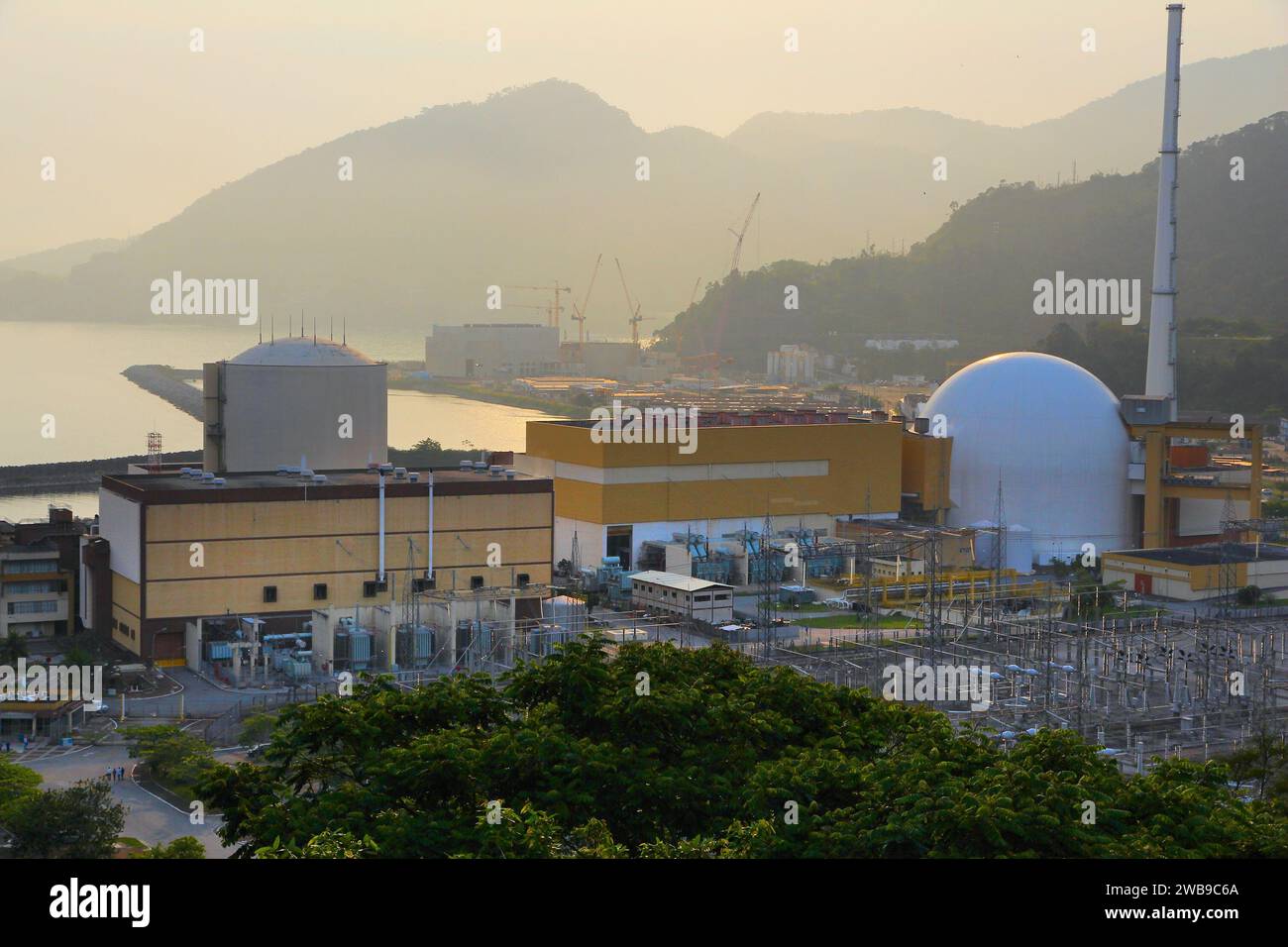 Centrale nucleare di Angra dos Reis, Brasile. Foto Stock