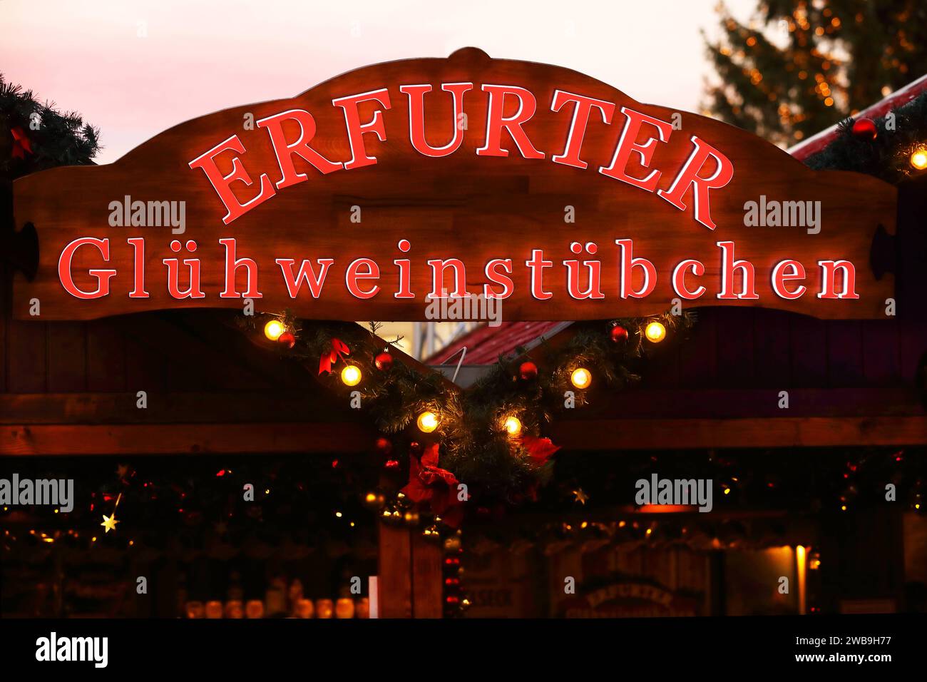 Erfurter Glühweinstübchen Glühweinstand auf dem Weihnachtsmarkt am