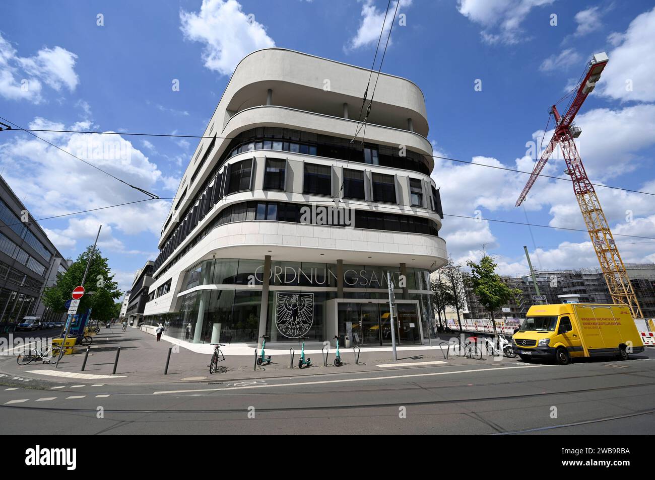 Ordnungsamt 28.06.2023 Francoforte Ordnungsamt Frankfurt im Gallusviertel. Francoforte Francoforte Assia Germania *** Ordnungsamt 28 06 2023 Francoforte Ordnungsamt Frankfurt im Gallusviertel Francoforte Francoforte Assia Germania Foto Stock